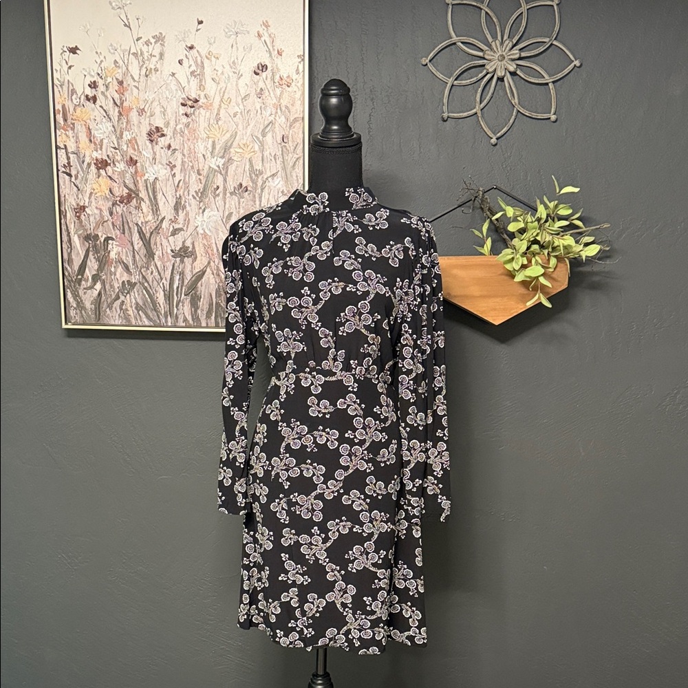 LOFT Black and white Floral Long Sleeve Dress